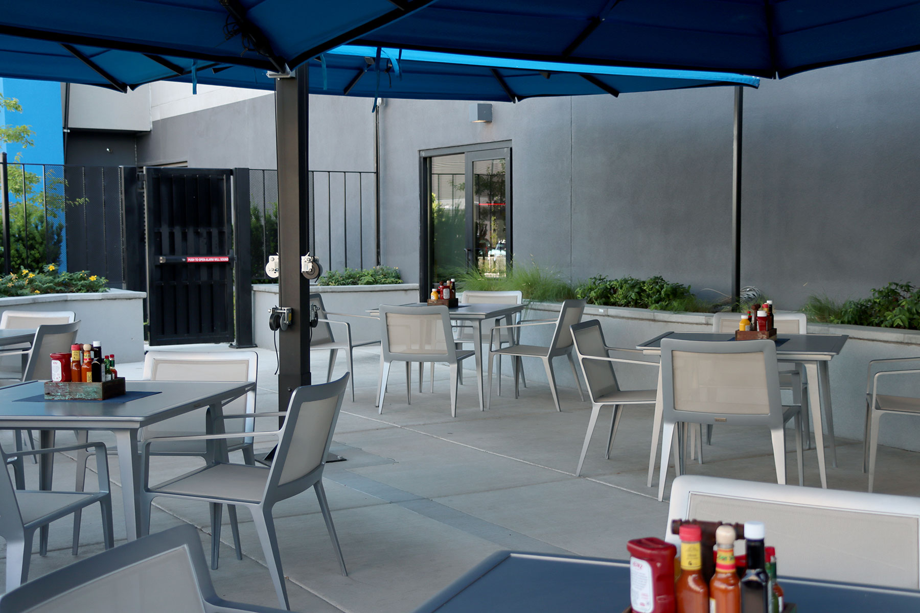 The Patio at Hanna's Table